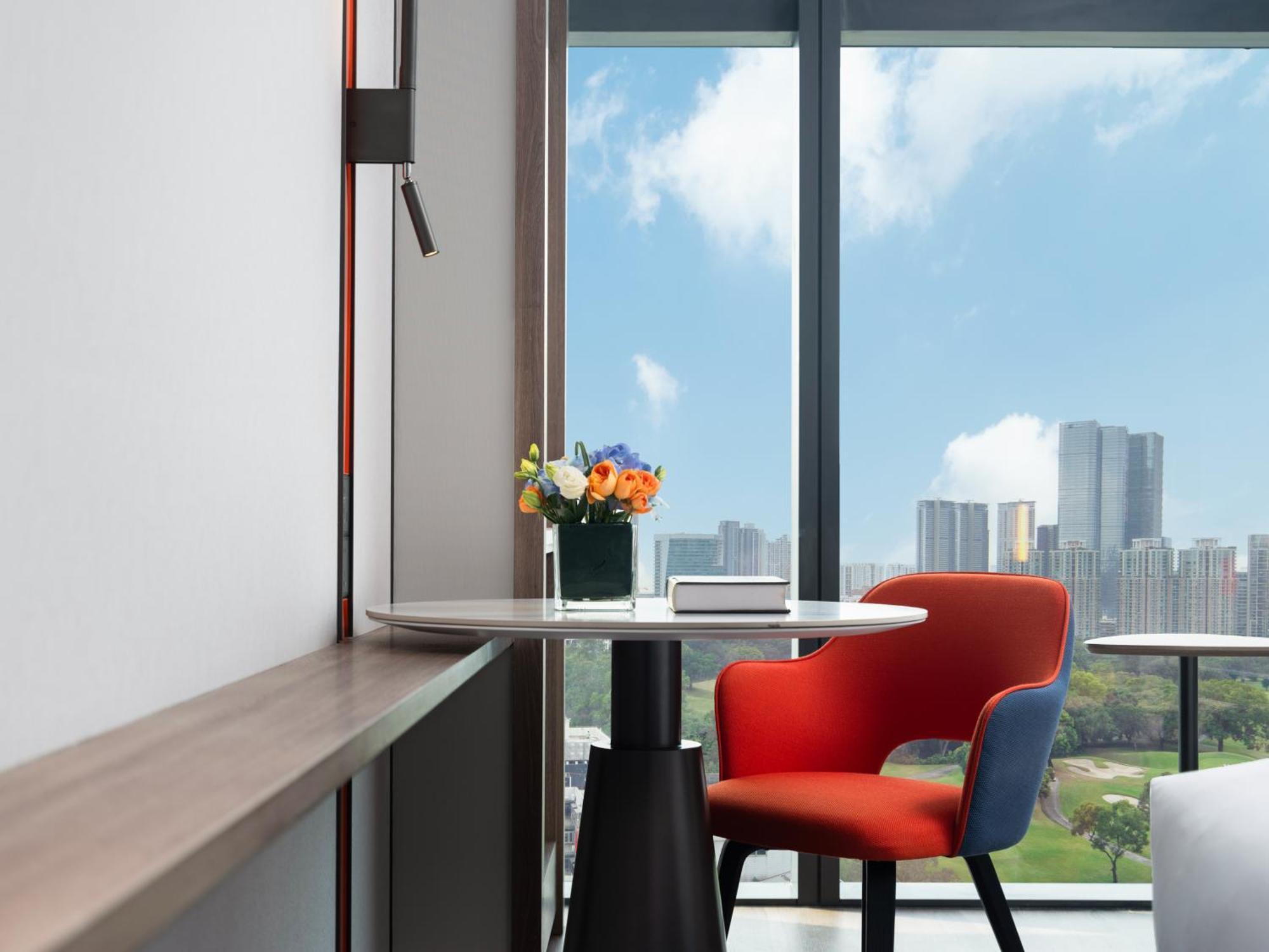 Express Futian Center By Ihg