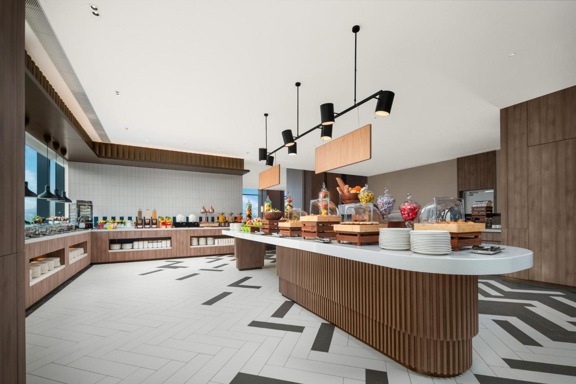 Express Futian Center By Ihg Hotel Shenzhen