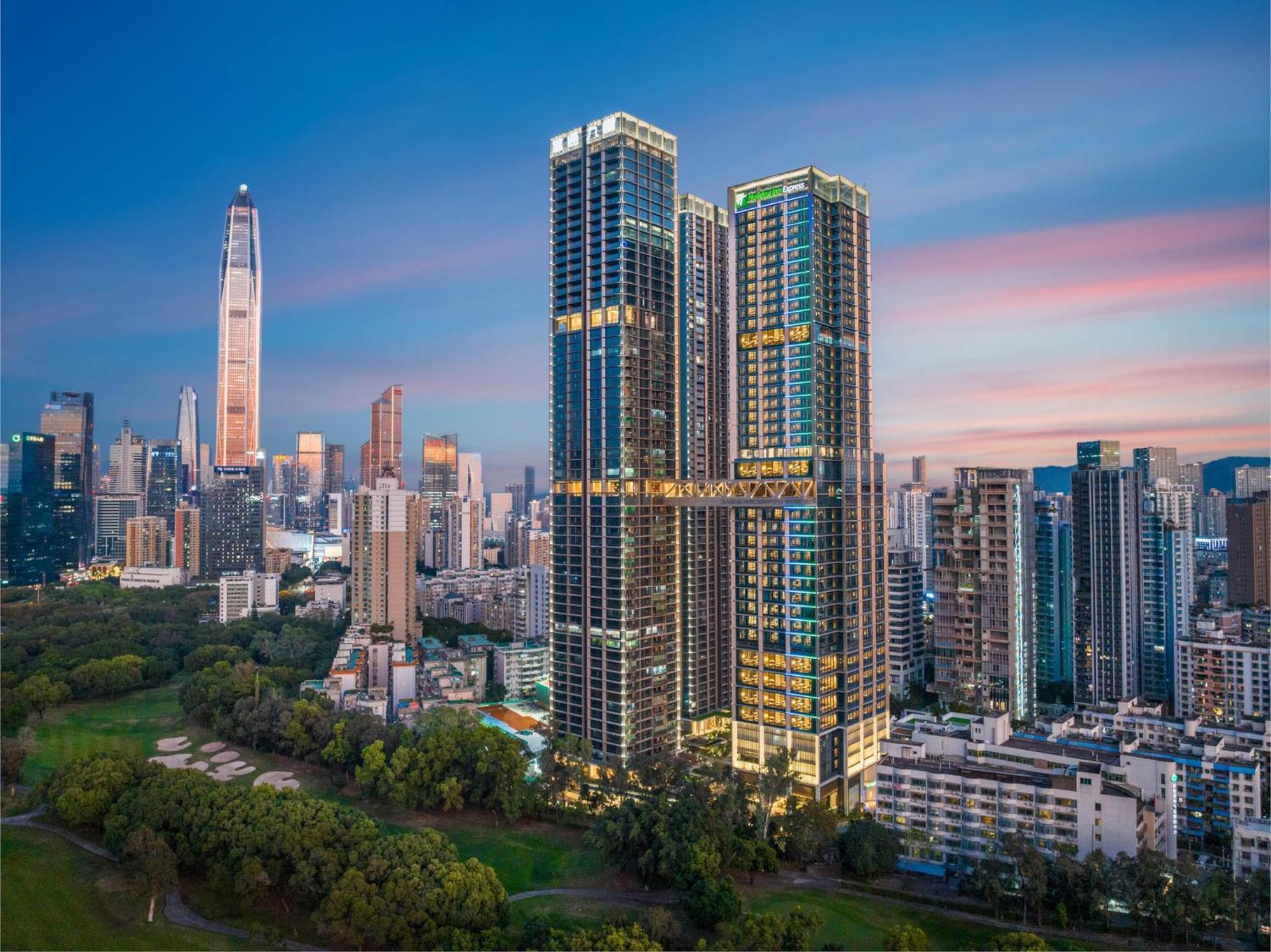 Express Futian Center By Ihg Hotel